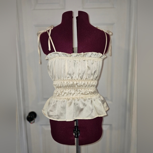 Mi Ami Cream Satin Cami Tie Ruffle Peplum Top - Picture 3 of 7